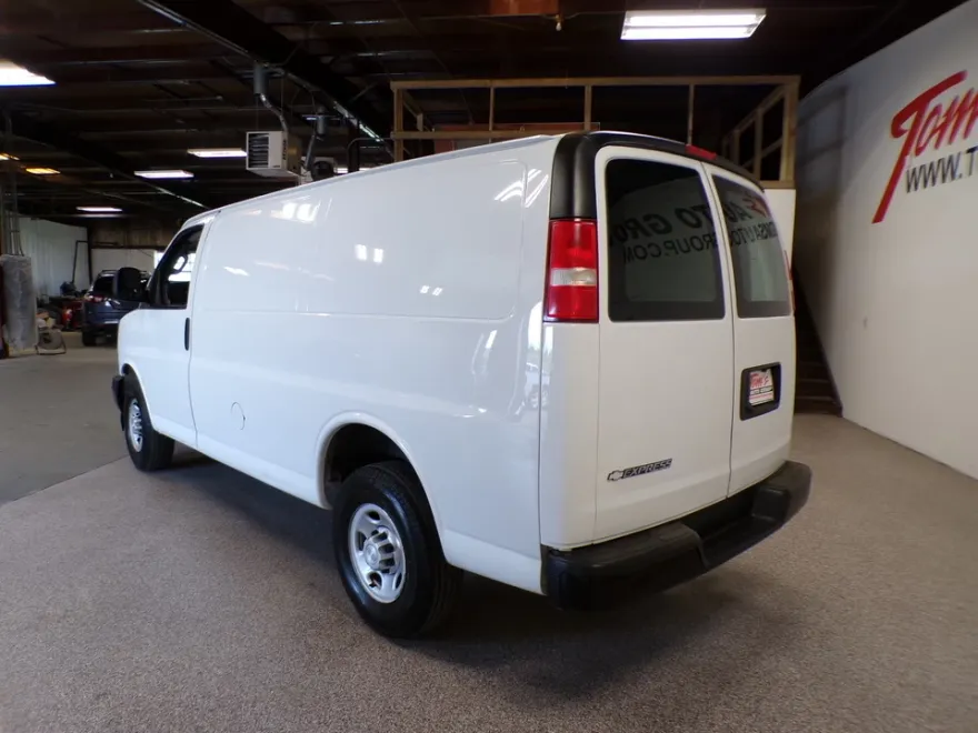 2018 Chevrolet Express Cargo Van photo 1