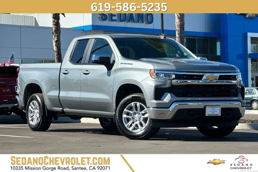 2026 Chevrolet Silverado 1500 LT photo 1