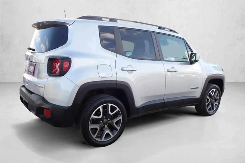 2018 Jeep Renegade Latitude North Edition photo 1