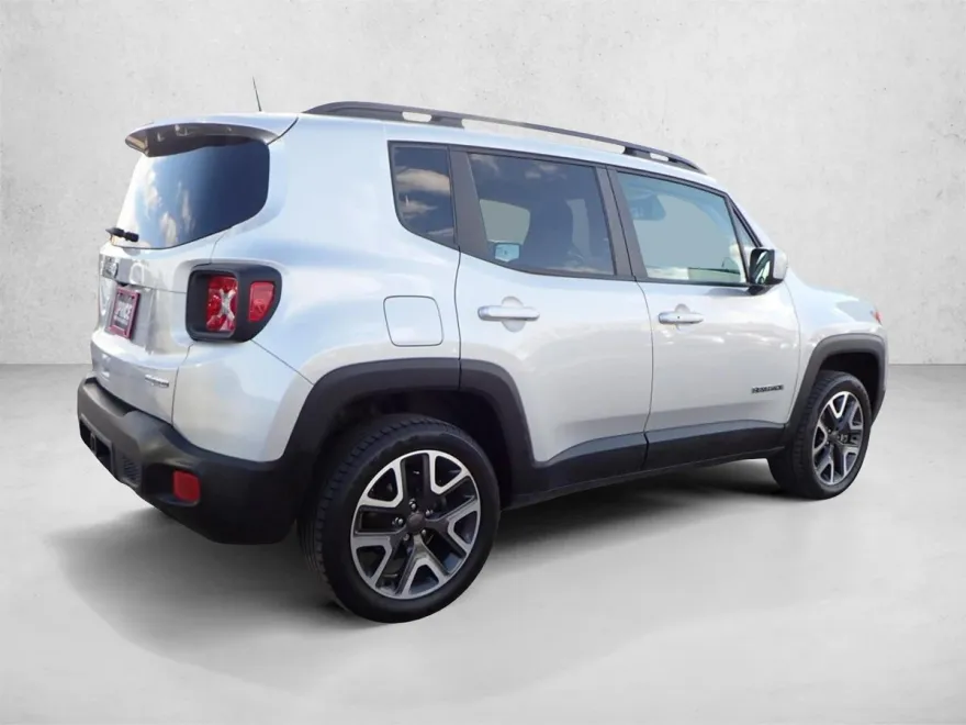 2018 Jeep Renegade Latitude North Edition photo 1