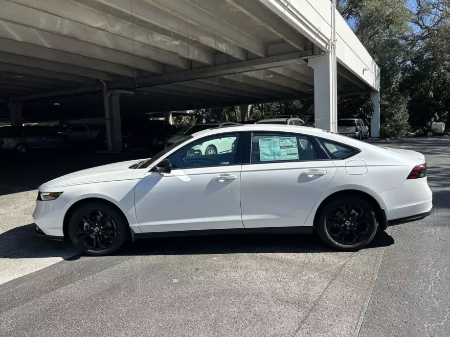 2025 Honda Accord SE photo 1