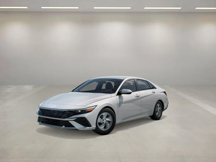 2025 Hyundai Elantra SE photo 1