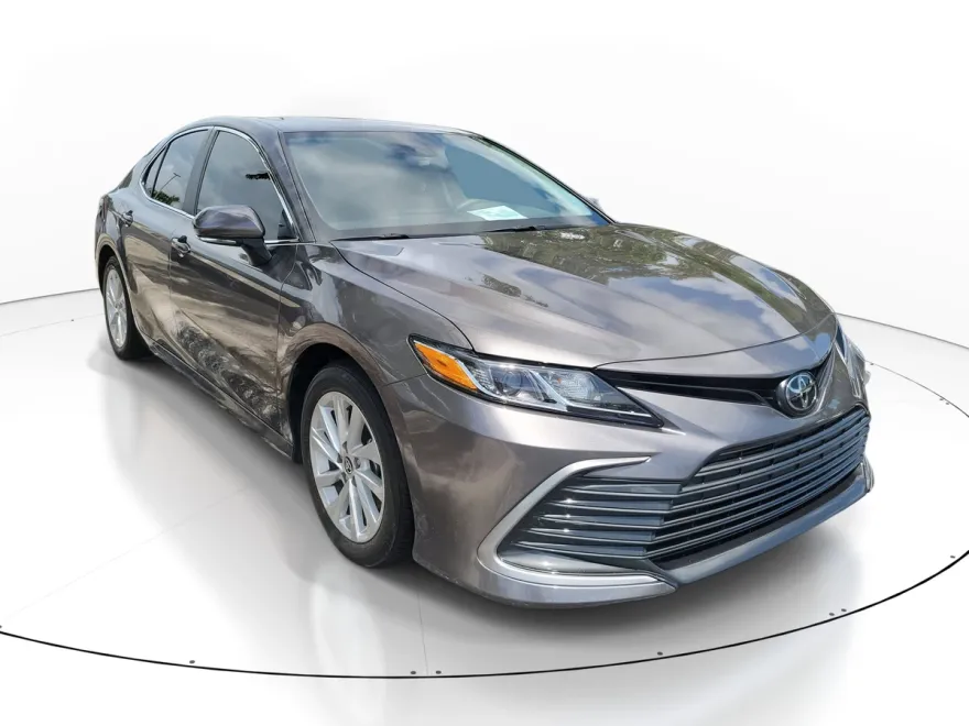 2024 Toyota Camry LE photo 1