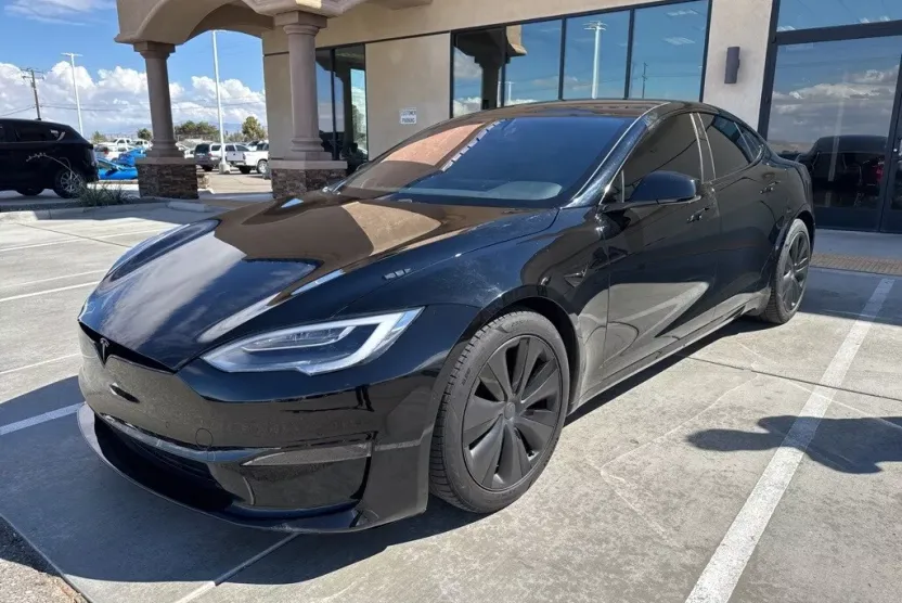 2021 Tesla Model S Plaid photo 1