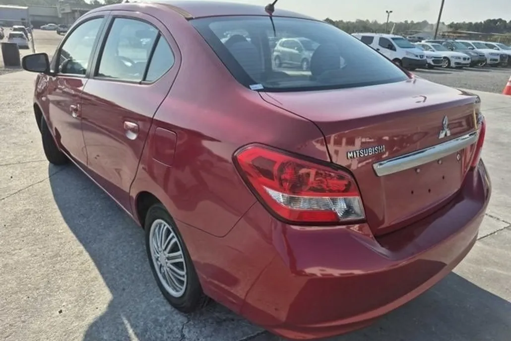 2017 Mitsubishi Mirage G4 ES photo 1