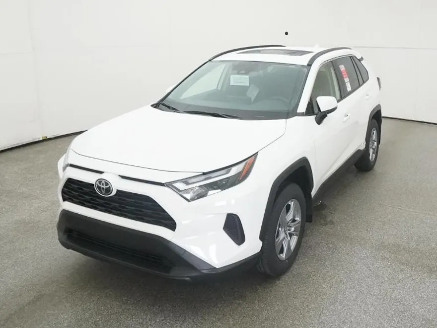 2025 Toyota RAV4 Hybrid XLE photo 1