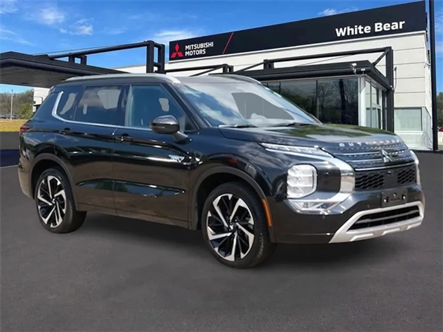 2023 Mitsubishi Outlander SEL 40th Anniversary Edition photo 1