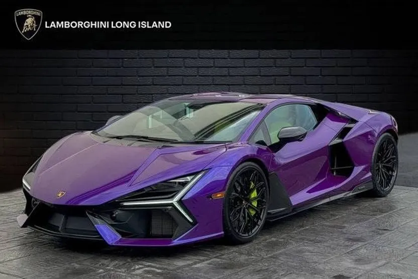 2024 Lamborghini Revuelto photo 1