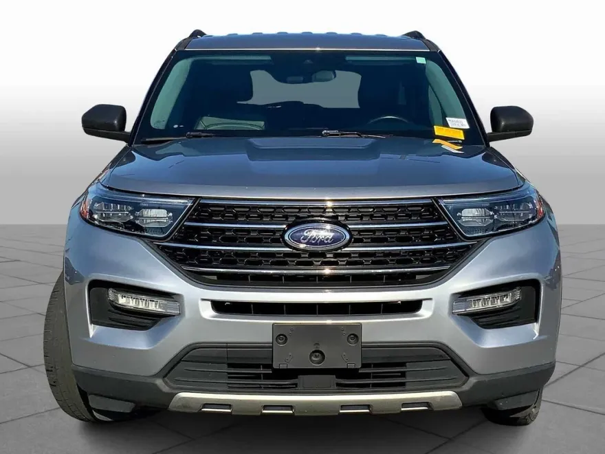 2021 Ford Explorer XLT photo 1