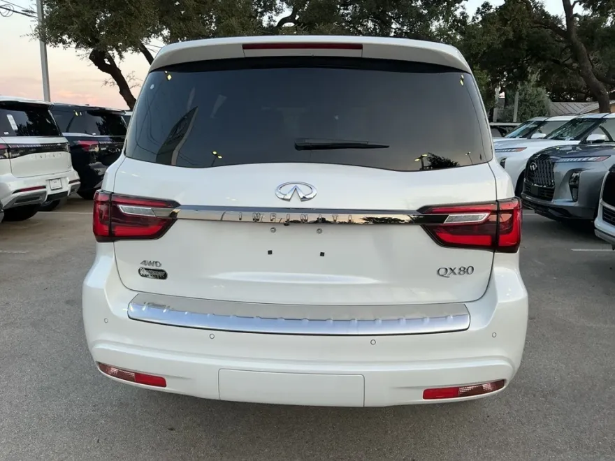 2024 Infiniti QX80 Sensory photo 1
