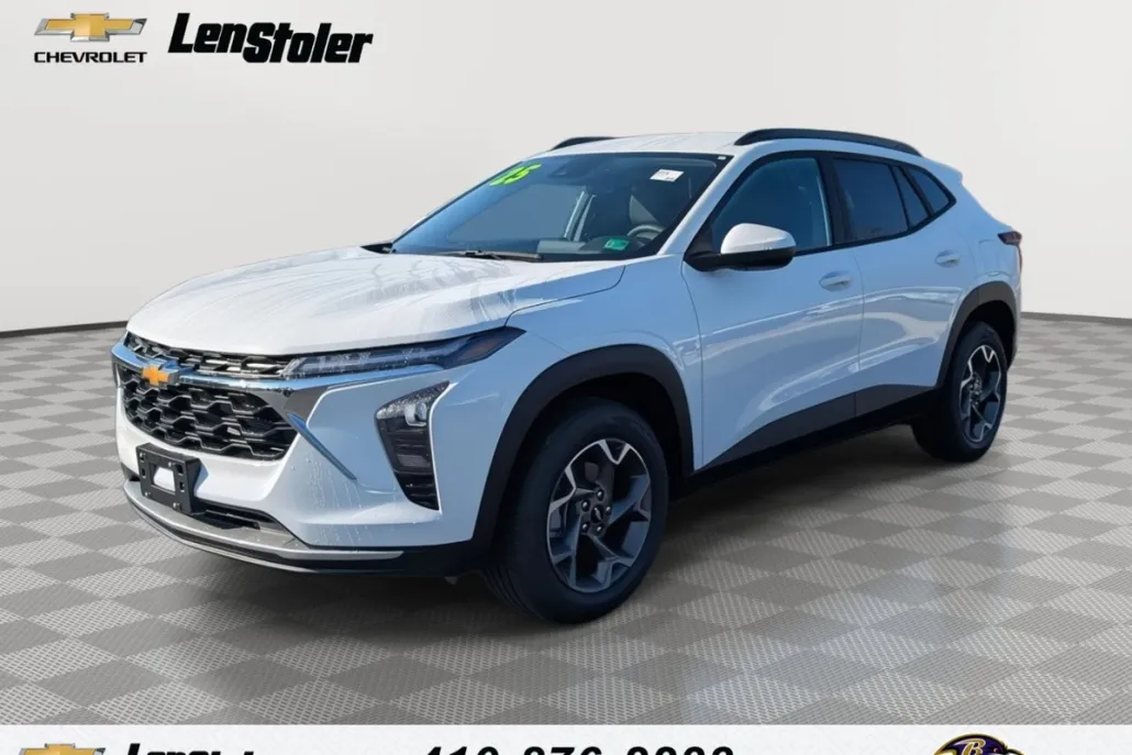 2025 Chevrolet Trax LT photo 1