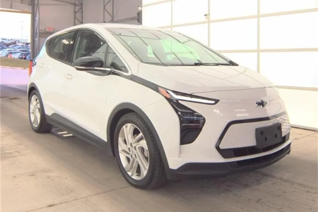 2023 Chevrolet Bolt EV 1LT photo 1