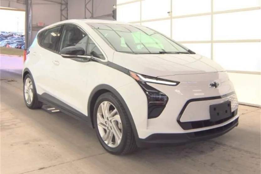 2023 Chevrolet Bolt EV 1LT photo 1