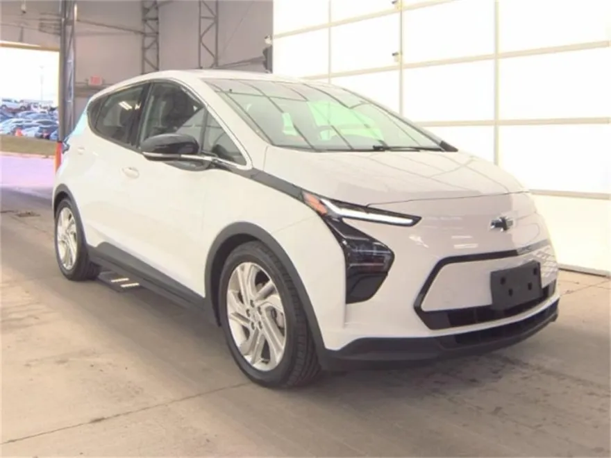 2023 Chevrolet Bolt EV 1LT photo 1