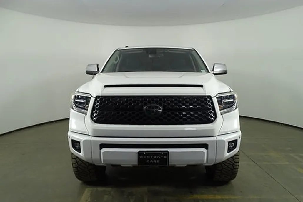 2018 Toyota Tundra Platinum photo 1