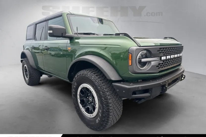 2023 Ford Bronco Badlands photo 1