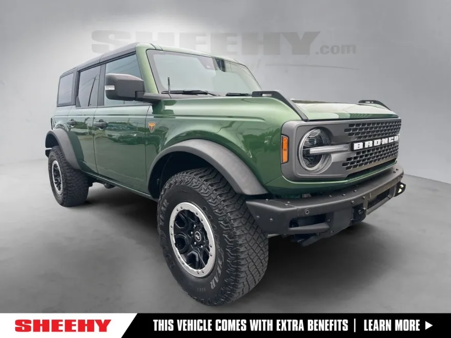 2023 Ford Bronco Badlands photo 1