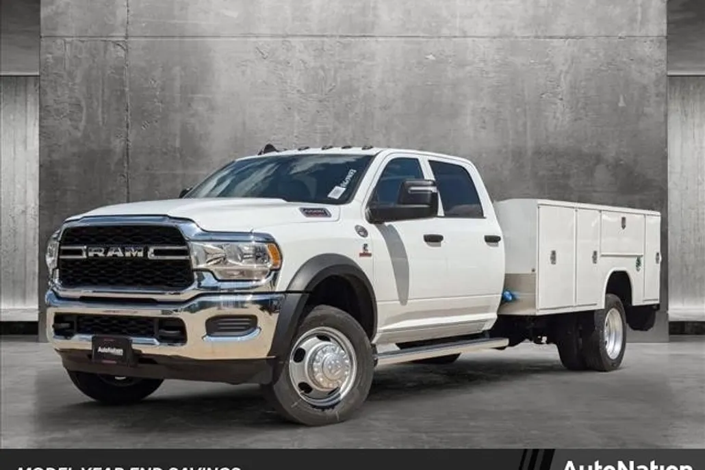 2024 Ram 5500 Tradesman photo 1