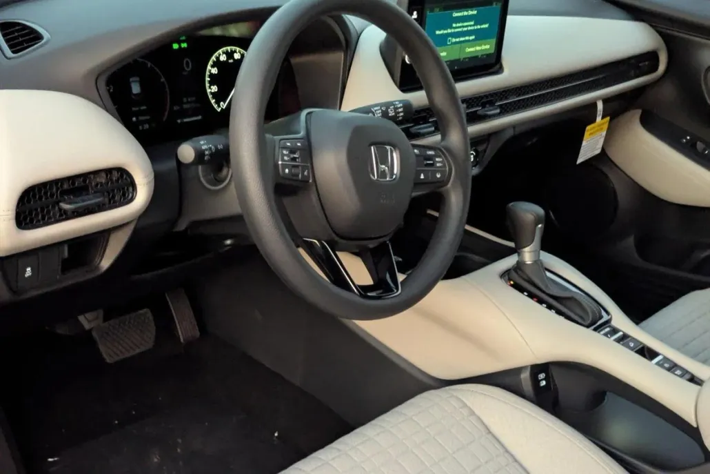 2026 Honda HR-V LX photo 1