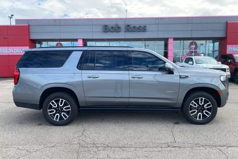 2021 Gmc Yukon XL AT4 photo 1