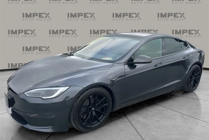 2024 Tesla Model S photo 1