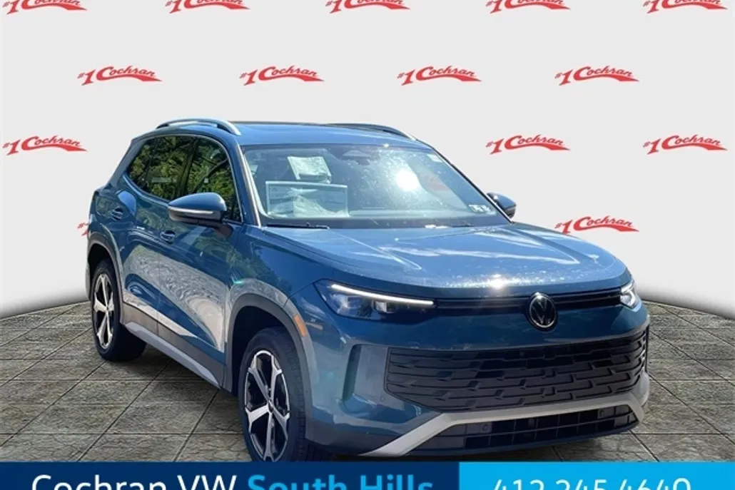 2025 Volkswagen Tiguan SE photo 1