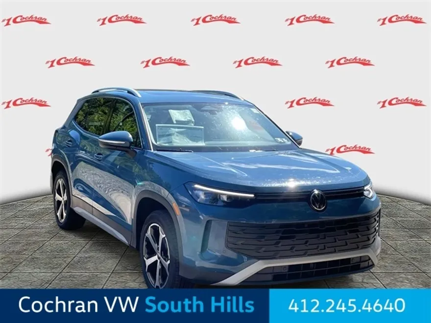 2025 Volkswagen Tiguan SE photo 1
