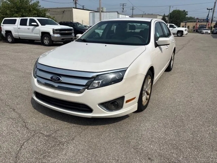 2011 Chevrolet Malibu LTZ photo 1