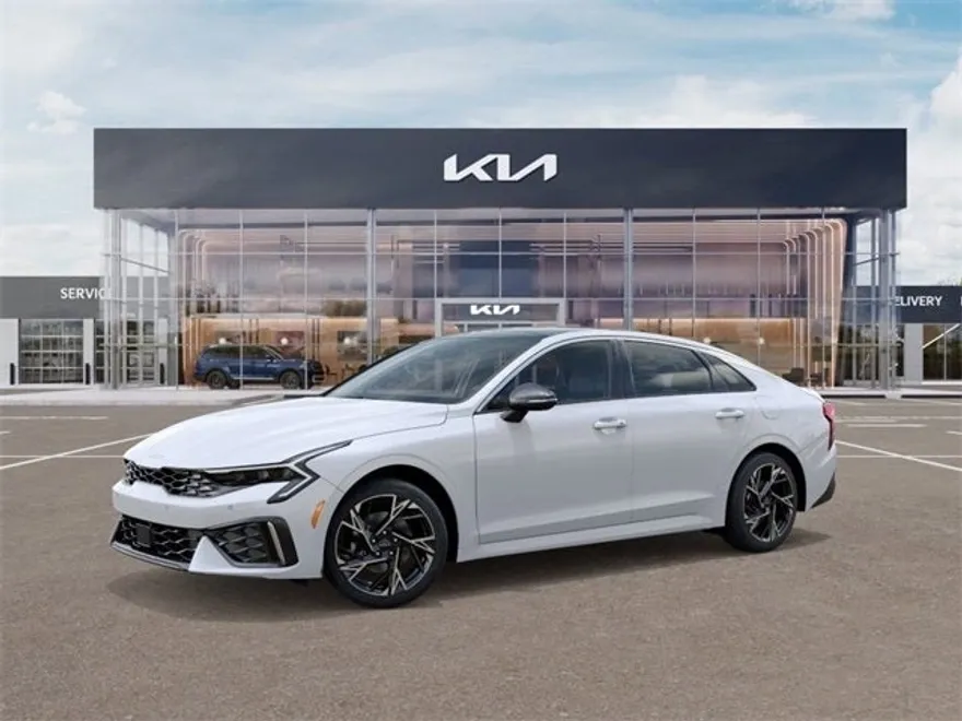 2025 Kia K5 GT-Line photo 3