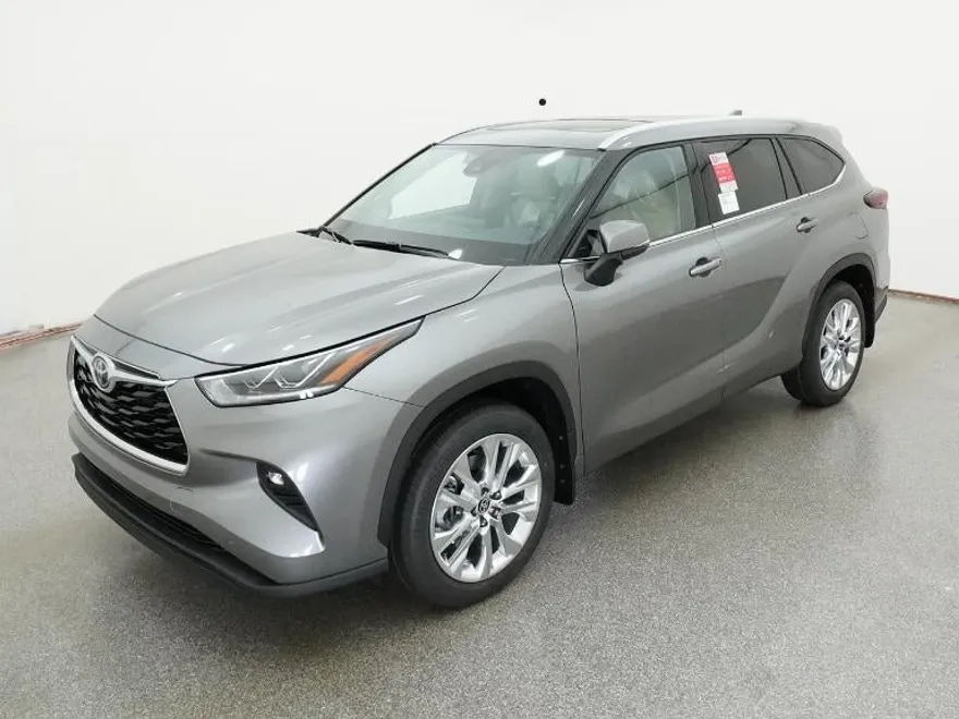 2025 Toyota Highlander XLE Limited photo 1