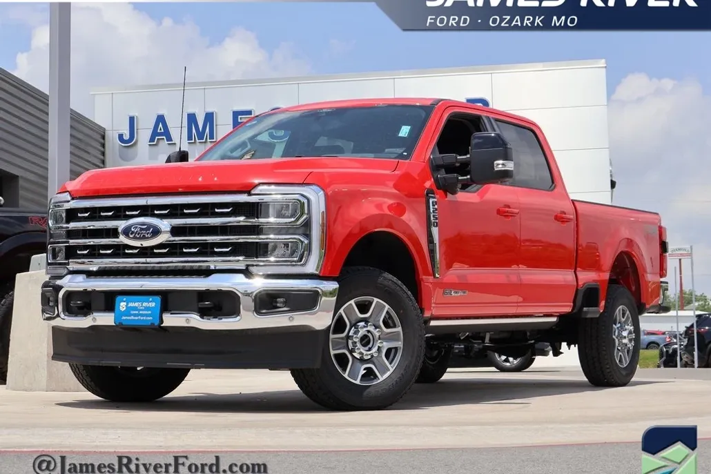 2025 Ford F-250 Lariat photo 1