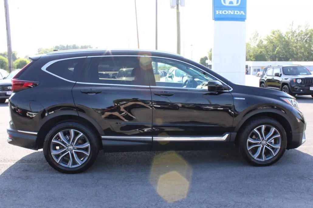 2022 Honda CR-V Hybrid Touring photo 1