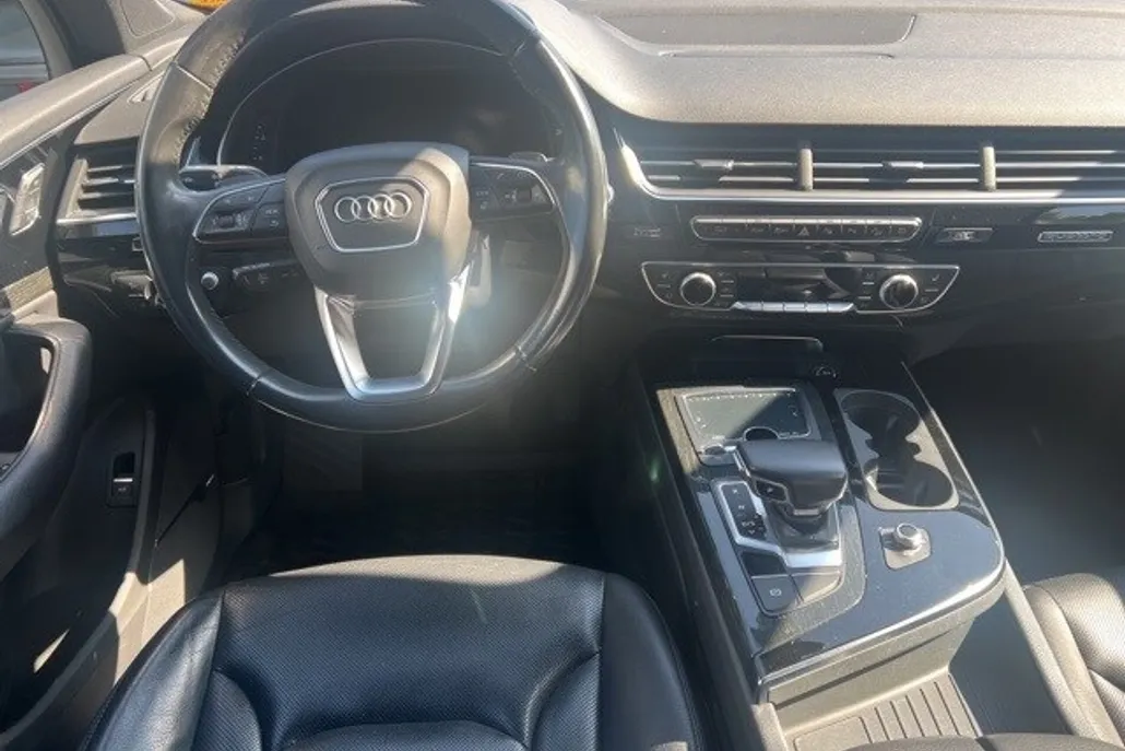 2019 Audi Q7 55 Prestige photo 1