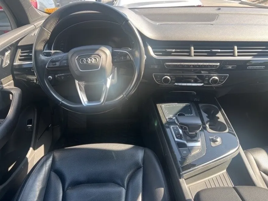 2019 Audi Q7 55 Prestige photo 1