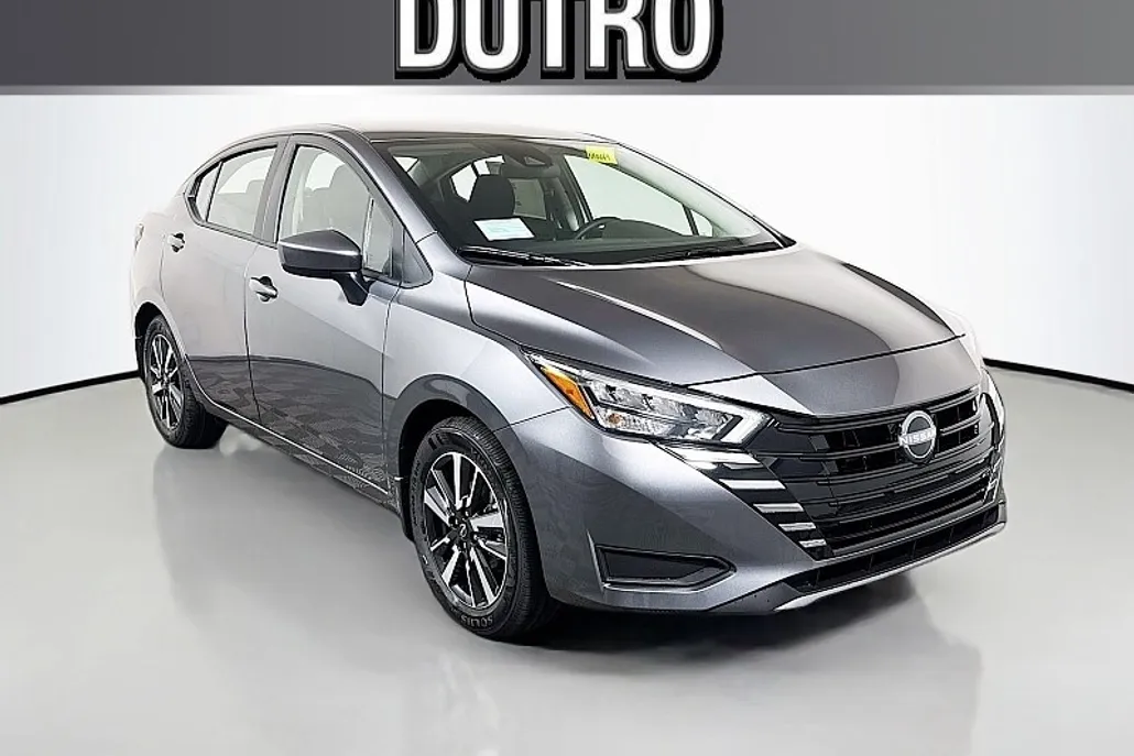 2025 Nissan Versa 1.6 SV photo 1