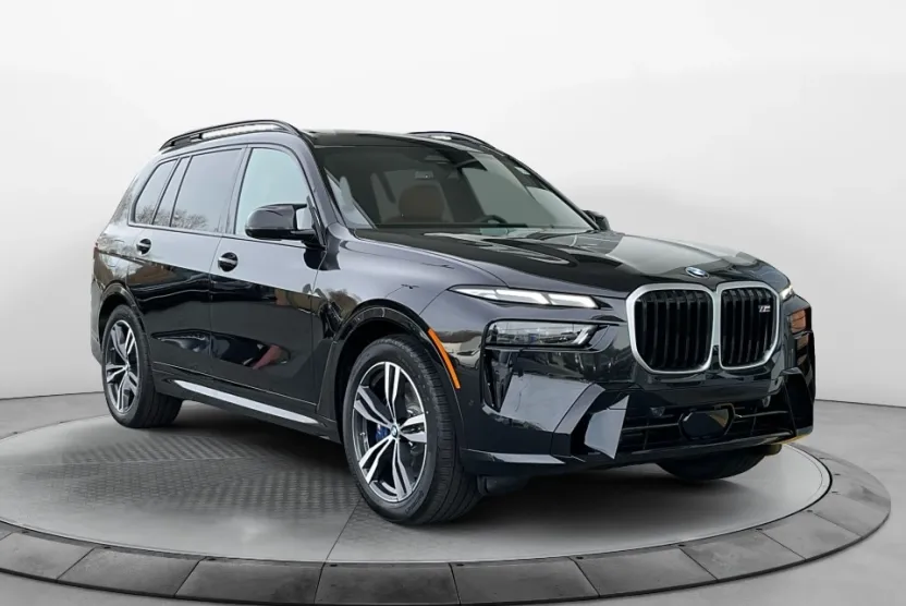 2025 Bmw X7 M60i photo 1