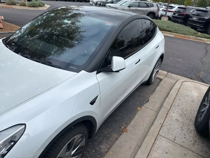 2020 Tesla Model Y Long Range photo 1