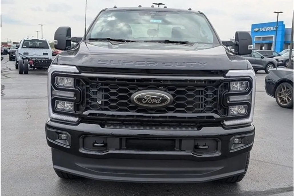 2026 Ford F-350 XLT photo 1