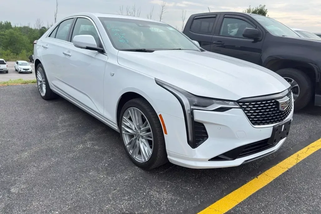 2022 Cadillac CT4 Premium Luxury photo 1