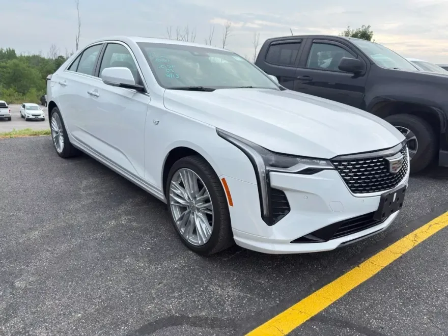 2022 Cadillac CT4 Premium Luxury photo 1