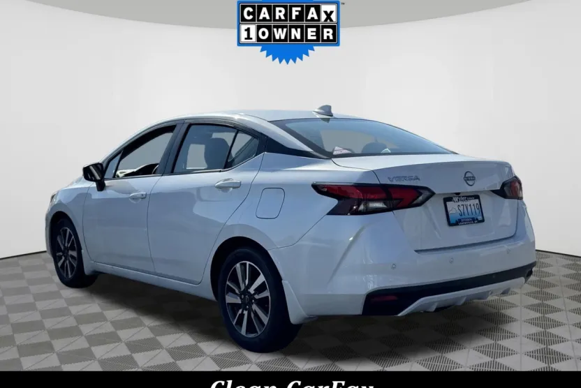 2025 Nissan Versa SV photo 1