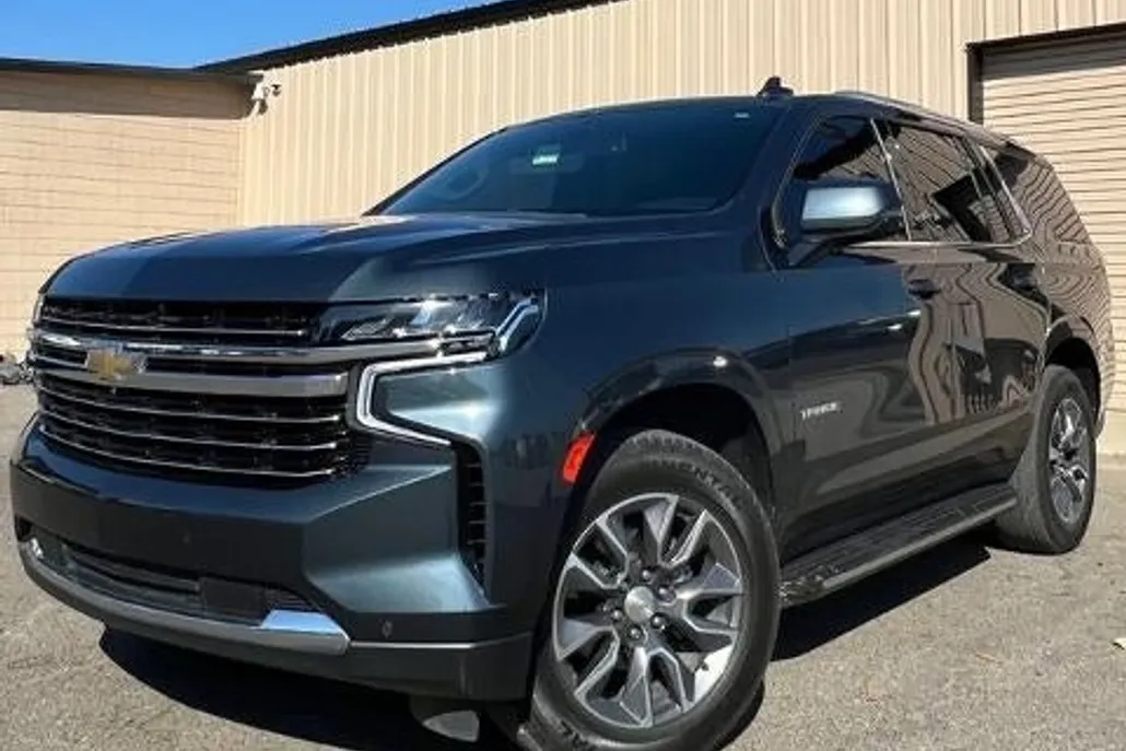 2021 Chevrolet Tahoe LT photo 1