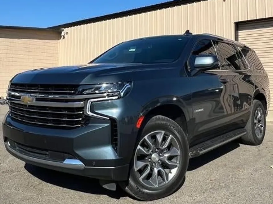 2021 Chevrolet Tahoe LT photo 1