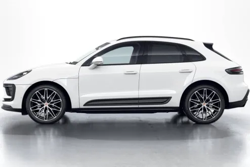 2026 Porsche Macan T photo 2