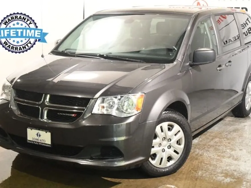 2019 Dodge Grand Caravan SE photo 1