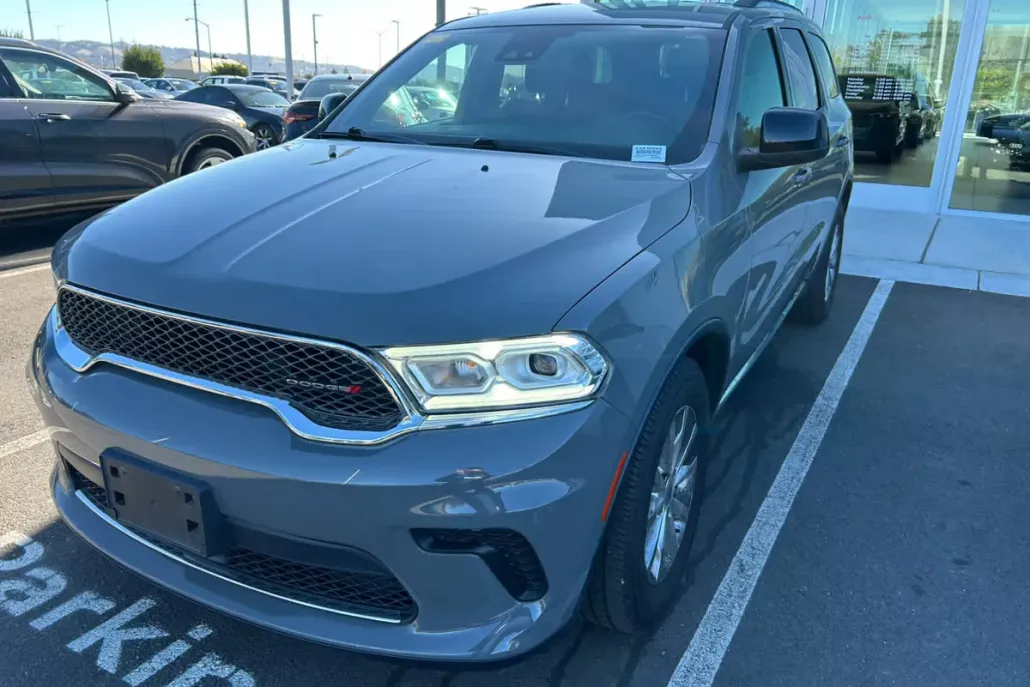 2023 Dodge Durango SXT photo 1