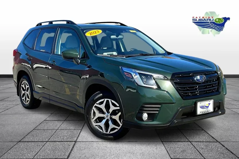 2023 Subaru Forester Premium photo 1