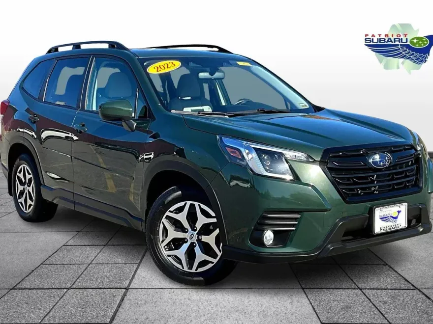 2023 Subaru Forester Premium photo 1