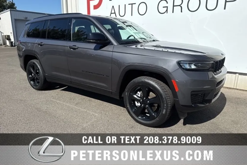 2023 Jeep Grand Cherokee Altitude photo 1