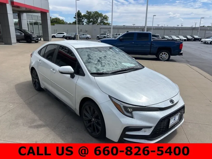 2024 Toyota Corolla SE photo 1